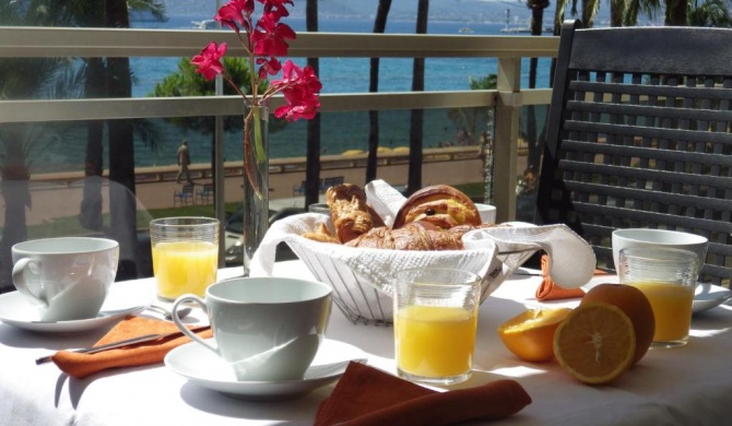 Front de mer, croisette,cannes,prés du Martinez