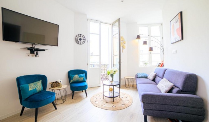 GuestReady - Luminous Apartment with Private Balcony in Downtown Cannes