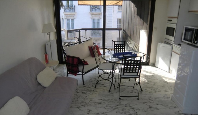 Appartement Cannes, 1 pièce, 4 personnes - FR-1-470-23