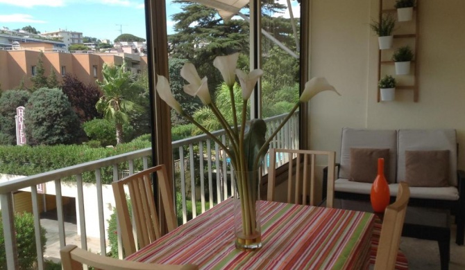 Cannes Apartment Sleeps 3 Air Con WiFi