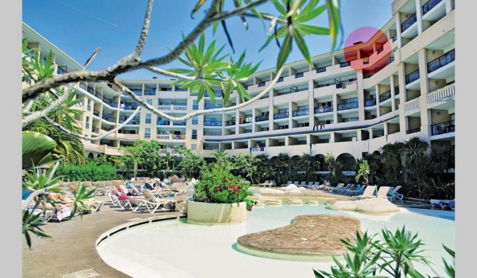 Cannes Beach 615