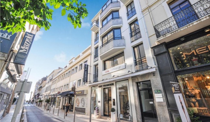 One-Bedroom Apartment in Cannes