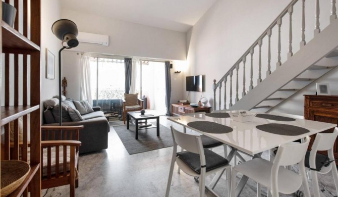 Spacious 3Bed Loft in Cannes center